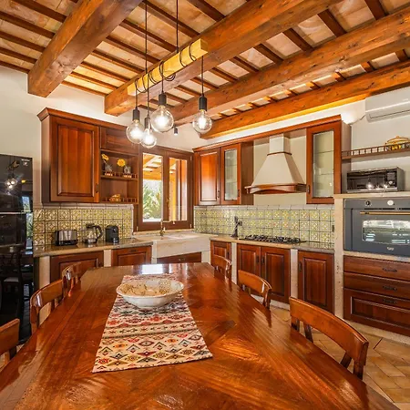 Villa Delmarmo *