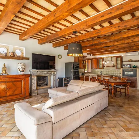 Delmarmo Villa